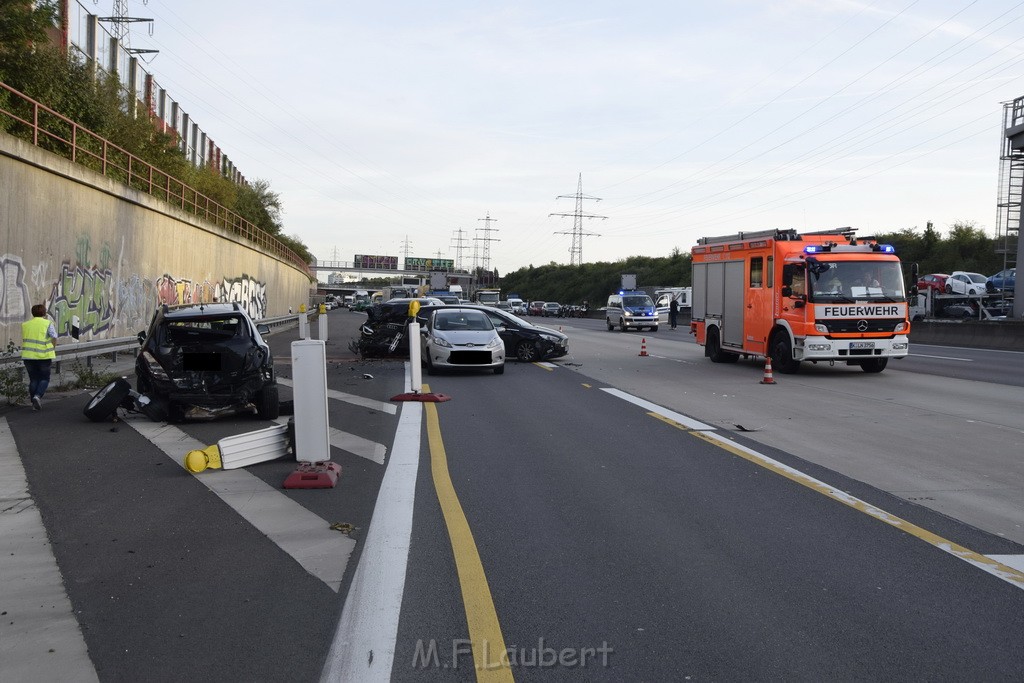 VU mehrere PKW A 3 Rich Oberhausen Hoehe AK Koeln Ost P159.JPG - Miklos Laubert